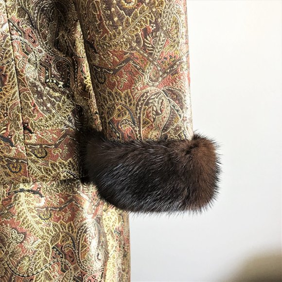 CHETTA B Gold Brocade 2-pc Skirt Set w/Mink Trim - Picture 8 of 16